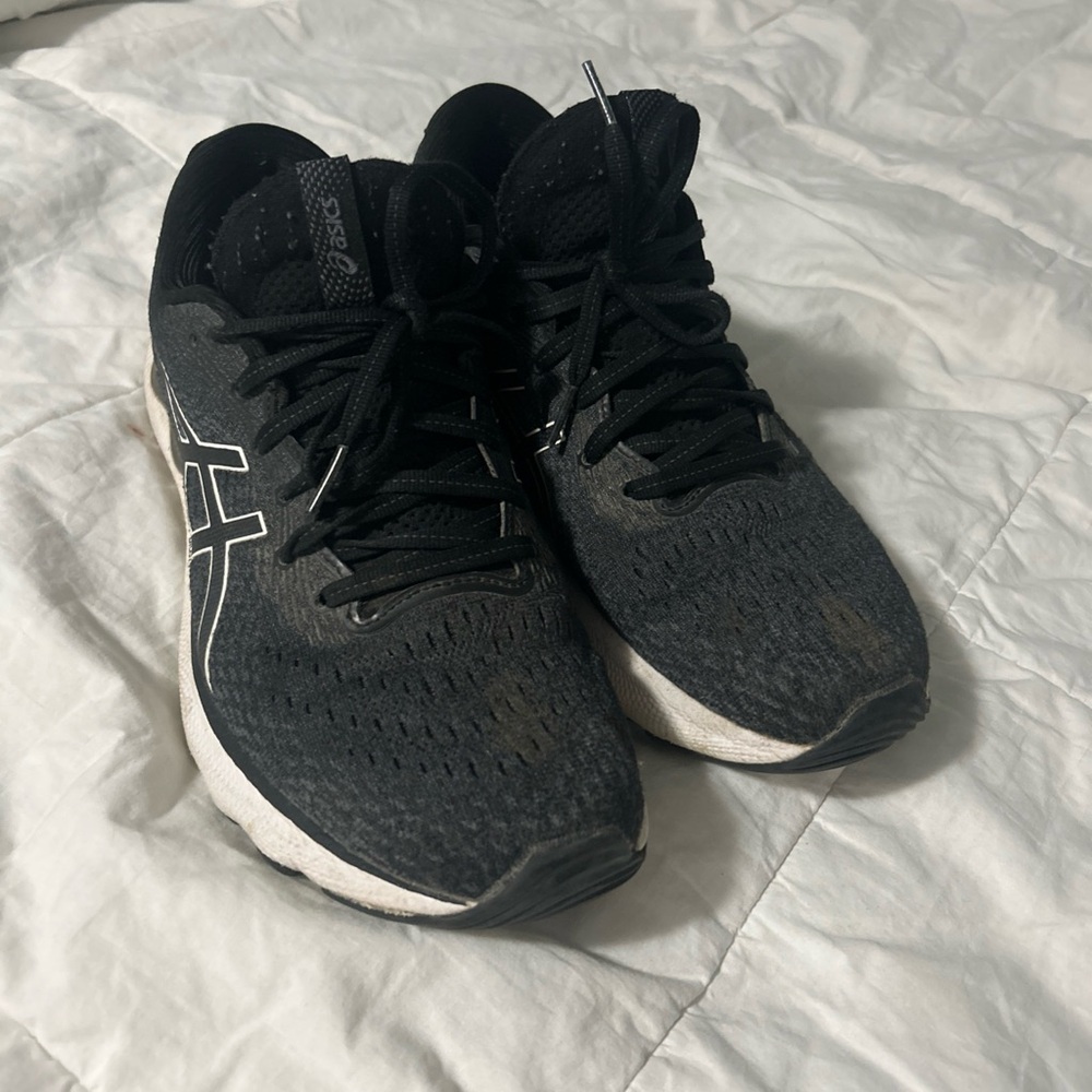 ASICS Men's Black and White Athletic Shoes